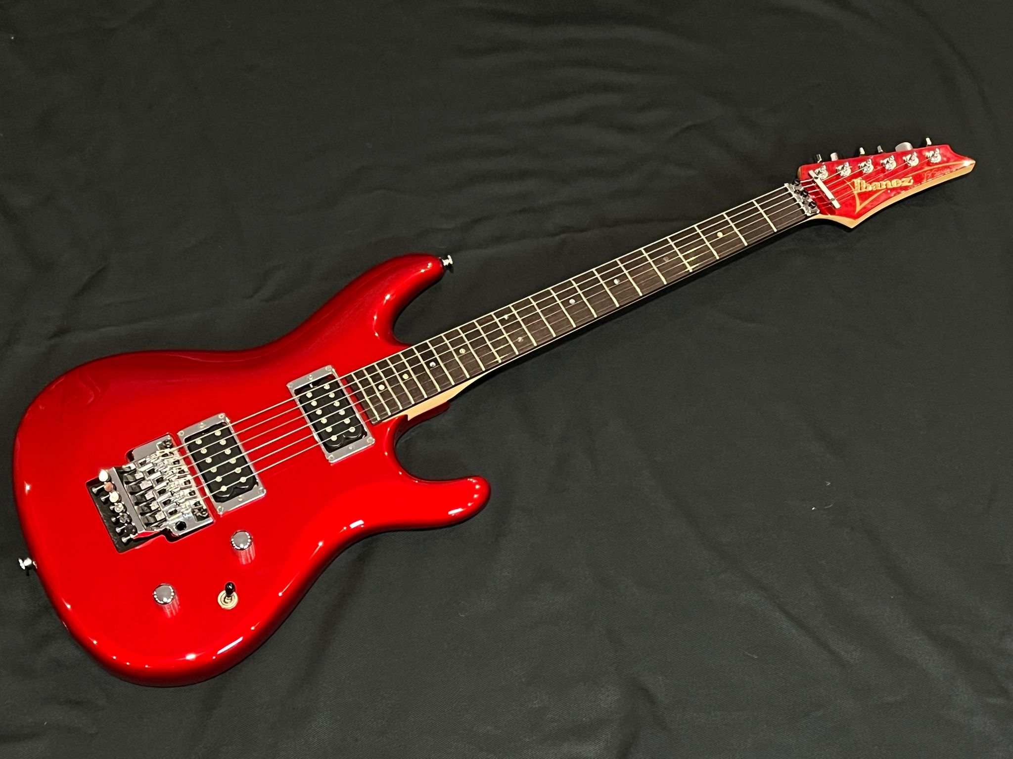 Chitarra elettrica Marca Ibanez Modello JS 1200 ca Condizioni usato 9,5/10