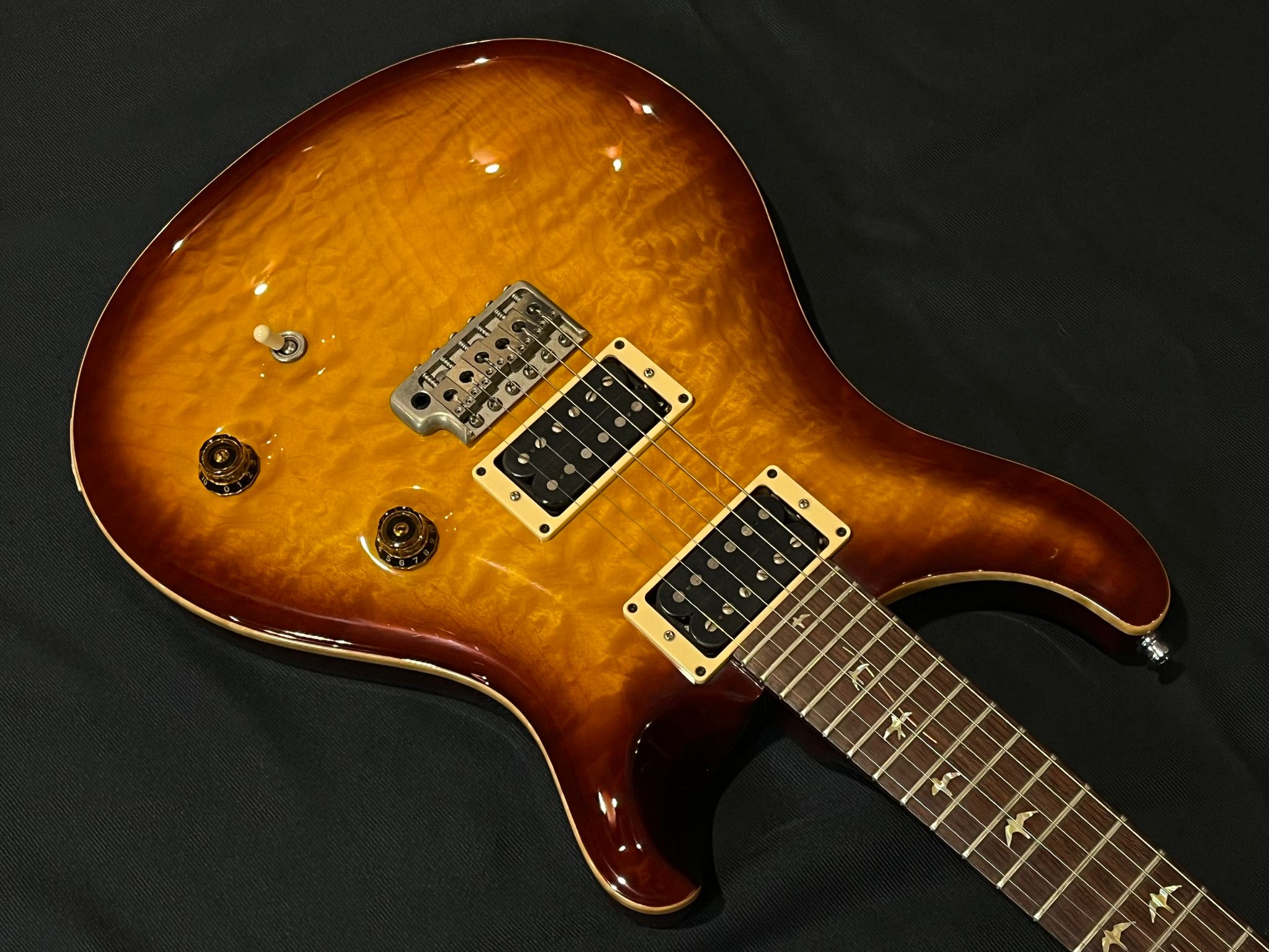 Chitarra elettrica Marca Paul red Smith Modello Custom 24 20th Anniversary Artist Pack usato - immagine 2