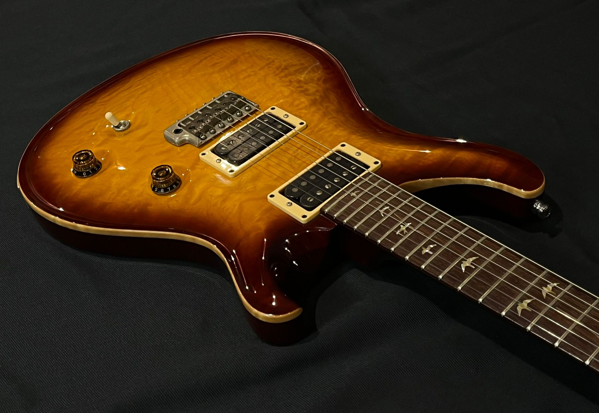 Chitarra elettrica Marca Paul red Smith Modello Custom 24 20th Anniversary Artist Pack usato - immagine 3