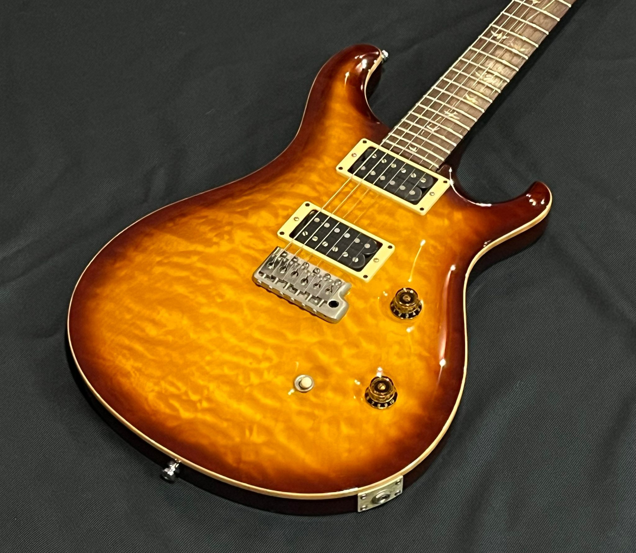 Chitarra elettrica Marca Paul red Smith Modello Custom 24 20th Anniversary Artist Pack usato - immagine 4