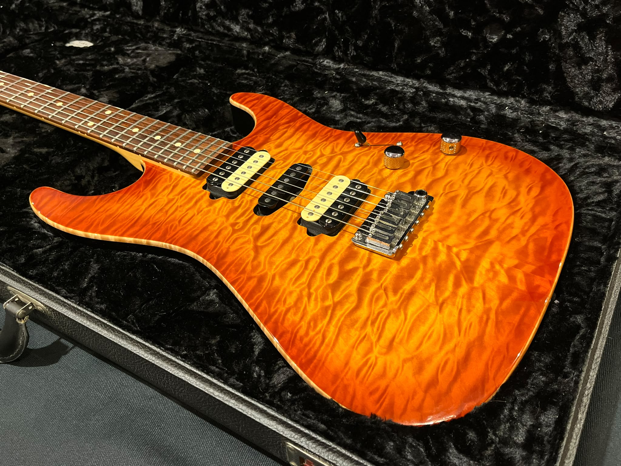 Suhr Standard Custom Order AAAAA Quilted Maple Top Usato Garantito - immagine 5