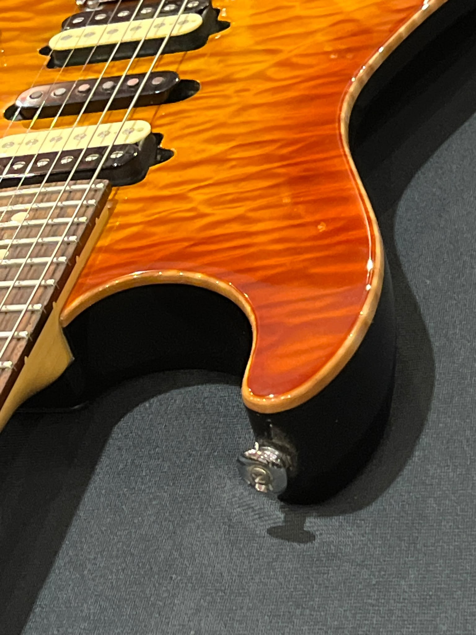 Suhr Standard Custom Order AAAAA Quilted Maple Top Usato Garantito - immagine 2